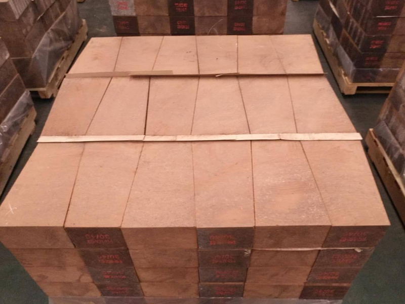 公司創(chuàng)新突破 電熔鎂生產(chǎn)技術(shù)升級(jí)，助力綠色制造新征程